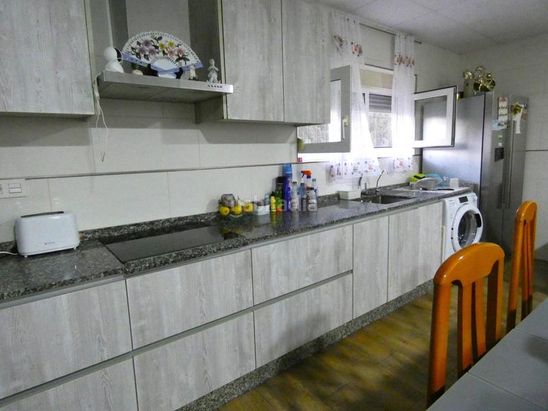 Foto a4b24381-b950-43db-98d8-22297cc94b03. Chalet con parcheggio piscina in Fortuna