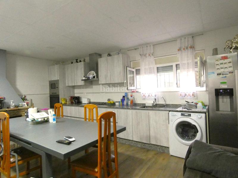 Foto caefa57c-79f5-478a-9950-81130c470d39. Chalet con parcheggio piscina in Fortuna