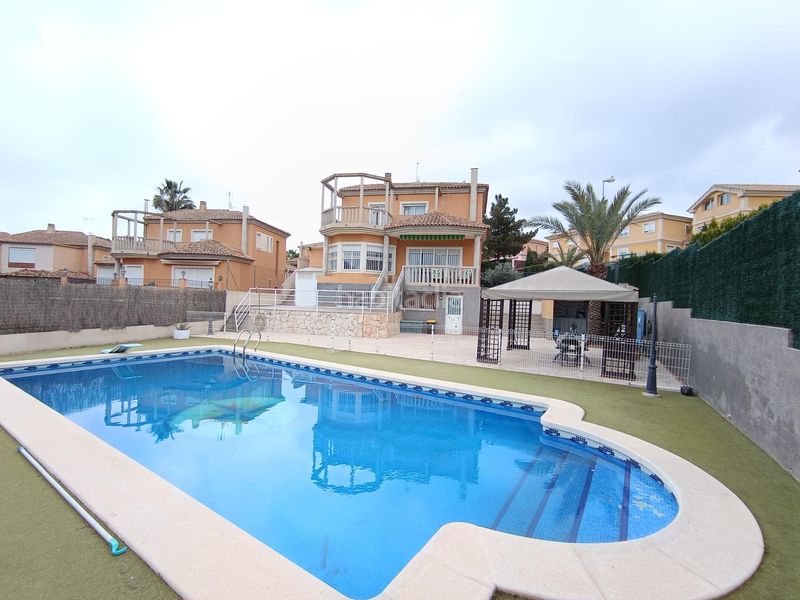 Foto 1781ca57-7d46-44e2-ac01-9517abe3b2d8. Chalet en la exclusiva urbanizacion de altorreal . en Molina de Segura