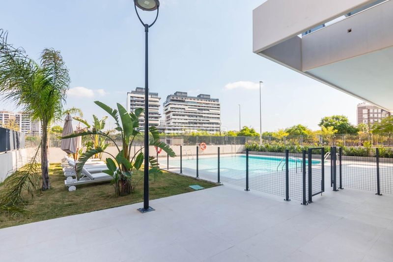 Foto d06f2a12-f7db-43c4-a553-cafd8d466815. Pis amb calefacció aparcament piscina a Juan Carlos I Murcia