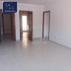 Appartement à Centre. Piso con 4 habitaciones en el centro de reus
