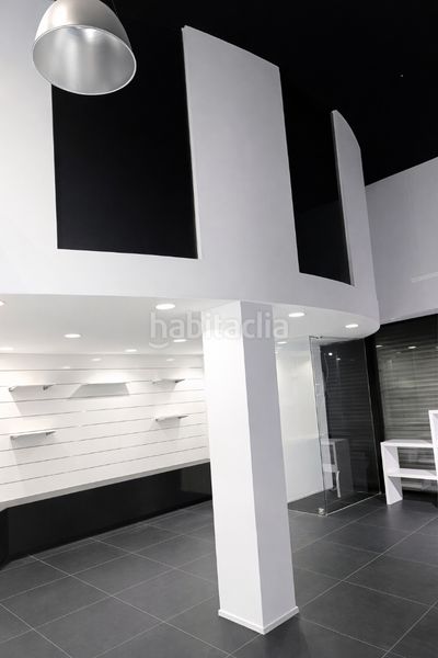 Foto 7b53d51b-28c7-4a38-8172-e906ba6bdf6a. Lloguer local comercial amb calefacció a Ponent Reus