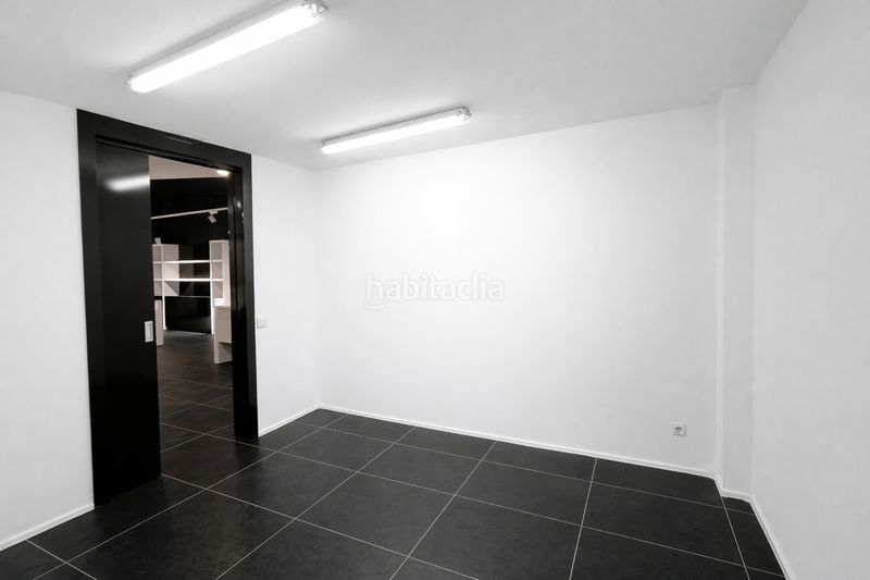Foto f179af18-43fd-4665-836f-5192d831cd18. Lloguer local comercial amb calefacció a Ponent Reus