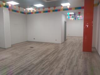 Location Local commercial à Passeig de sunyer 28. Local en alquiler en paseo sunyer