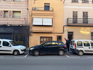 Casa  Avinguda sra. magdalena martorell. Casa para reformar en el centro de les borges del camp