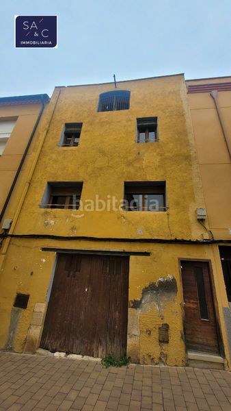 Foto 8bc041de-ddc8-4f32-a7b2-e7659bf19ff8. Casa adossada a carrer nou 11 a Almoster