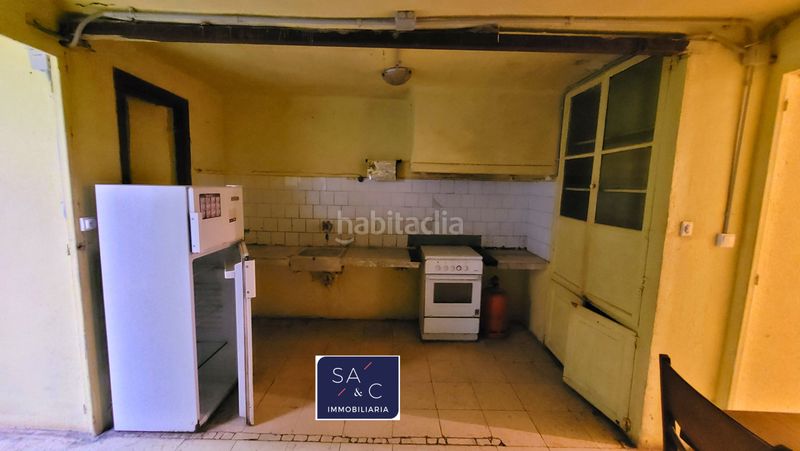 Foto b7822776-8504-4598-bb8d-2d46087e5e92. Casa adossada a carrer nou 11 a Almoster