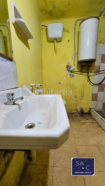 Foto cc73743e-fea1-4e2a-97c0-b1afa0222796. Casa adossada a carrer nou 11 a Almoster