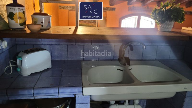 Foto cf542908-d305-4c84-8191-749e97f710f1. Casa adossada a carrer nou 11 a Almoster
