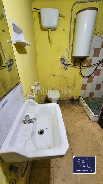 Foto d2d5c5ec-efc7-4f35-bafb-e26b61319901. Casa adossada a carrer nou 11 a Almoster