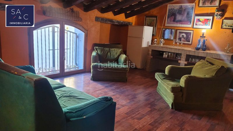 Foto ed6d508d-4ca2-4c74-8616-b50a40e935ef. Casa adossada a carrer nou 11 a Almoster