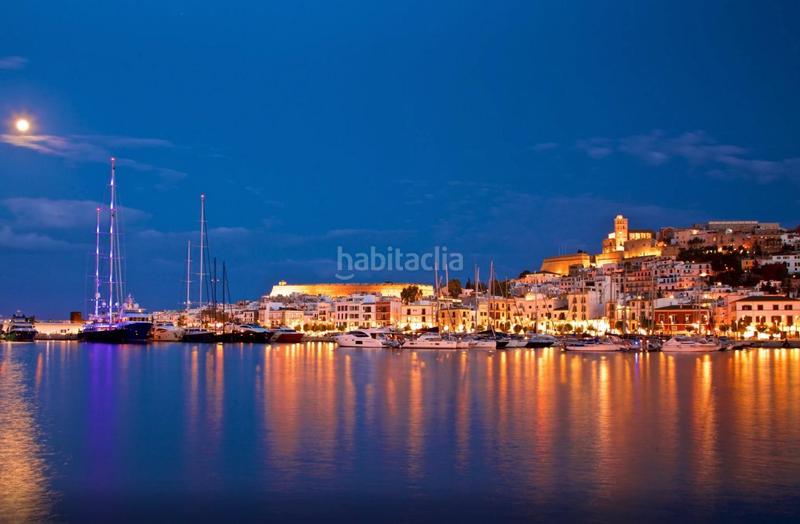 Foto 3cac5e51-13db-47a8-a42a-13d53e965369. Edifici a Marina Botafoc-Talamanca Ibiza