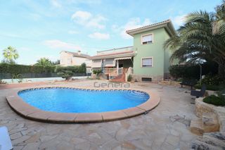 Chalet en Los Girasoles. Venta de chalet en los girasoles,cacacias