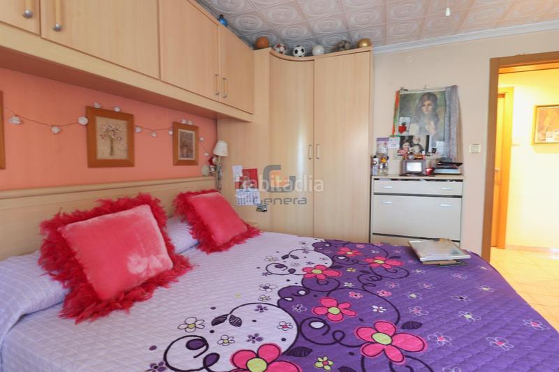 Foto 4ff8ca1b-e7c3-43fc-a70a-faebc4866261. Piso en calle matematico romero 2 piso zona virgen del remedio en Alicante