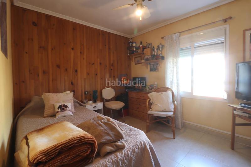 Foto c3075f7d-8e06-4f29-83fb-39db91de18e5. Piso en calle matematico romero 2 piso zona virgen del remedio en Alicante