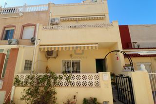 Casa adossada  Calle del miño. Casa adosada en venta urb.la marina