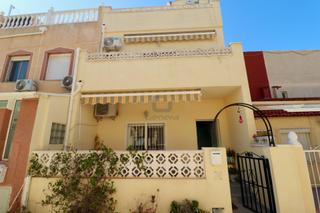 Casa adossada  Calle del mio. Casa adosada en venta urb.la marina