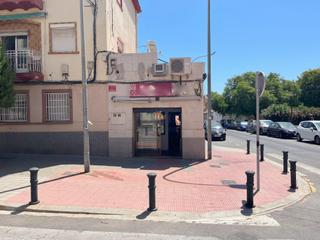 Local commercial à Ciudad de Asís. Venta de local en esquina