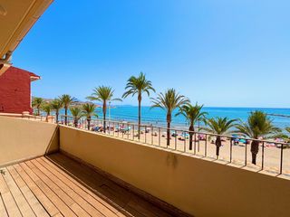 D�plex en Calle sant vicent 74. Espectacular duplex con domotica  frente al mar en campello play