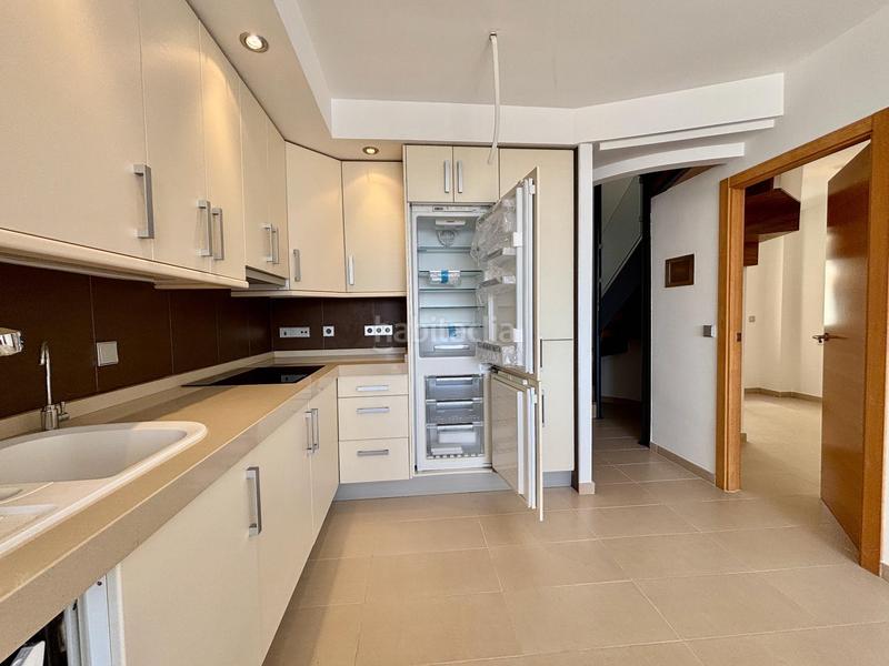 Foto d0f926b9-4158-4d16-882f-e7de4f432537. Duplex in calle sant vicent 74 in Campello Playa Campello (el)