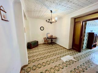 Rez-de-chaussée à Ciudad de Asís. Venta de planta baja para reformar
