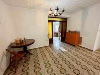 Rez-de-chaussée à Ciudad de Asís. Venta de planta baja para reformar