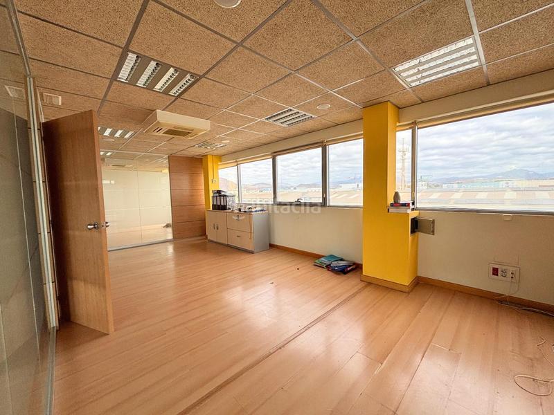 Foto 5b451382-cf2a-4bb7-8618-0a69e183bf80. Ufficio con riscaldamento parcheggio in Ciudad de Asís Alicante