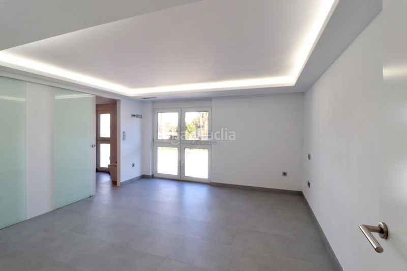 Foto a9306405-4779-4651-870b-6a9a047d876f. Xalet amb aparcament piscina a Playa Muchavista Campello (el)