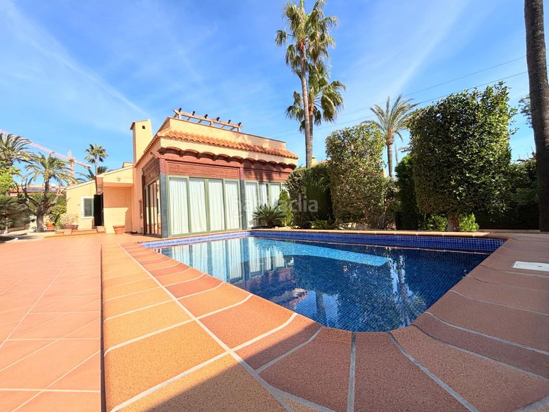 Foto 19bb3b2c-a202-46a8-87e4-3cf3a9f749ab. Chalet in urbanizacion coblanca 36 in Urbanizaciones Benidorm