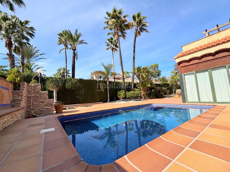 Foto a5202531-569f-42cd-9334-e88b29172f35. Chalet in urbanizacion coblanca 36 in Urbanizaciones Benidorm
