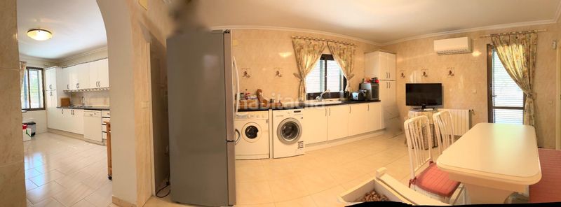 Foto aeb01a9e-a381-436b-b640-686d0052e8b3. Chalet in urbanizacion coblanca 36 in Urbanizaciones Benidorm