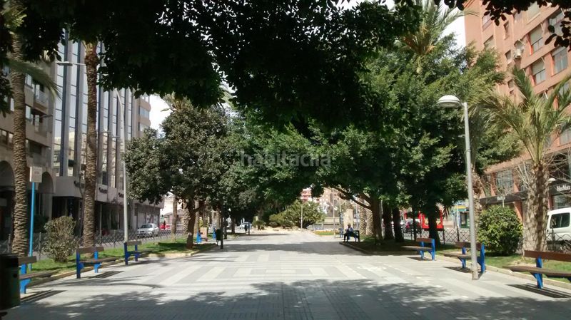 Foto f2df6bdc-fc93-429d-a32d-db59a8534f71. Pis amb aparcament a Florida Baja Alicante