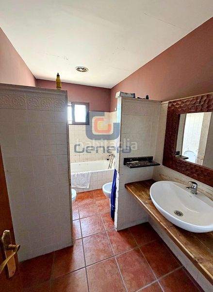 Foto a052bd5a-550a-4a83-9726-36dd0ba01f58. Pis amb aparcament a El Palmeral - San Antón Elche / Elx