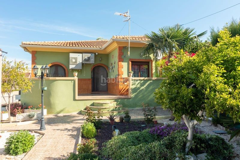 Foto 18cb665b-6f22-45b3-b257-78be658bd1cd. Chalet mit parking pool in Beniatjar