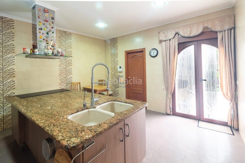 Foto be3c6d6a-c48f-4a68-a506-36a25e9f2faf. Chalet mit parking pool in Beniatjar