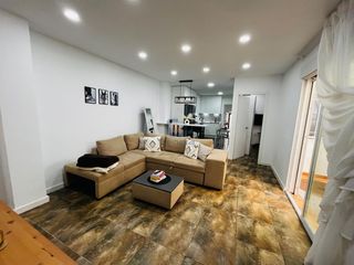 Rez-de-chaussée à Calle san fernando. Planta baja reformada integramente hace 3 años en torrellano