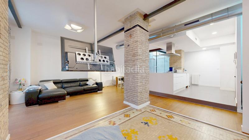 Foto b2e3abeb-b276-429c-8938-9bf617ecd457. Flat with heating in La Seu Valencia