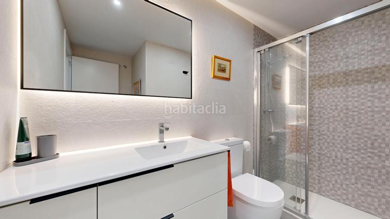 Foto da9a60a0-730b-4dfd-a4c8-359d7fd694a6. Pis amb aparcament piscina a Ciutat Jardí Valencia