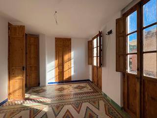 Casa adossada  Carrer comtes de parcent. Se vende fantástica casa reformada en almassera.