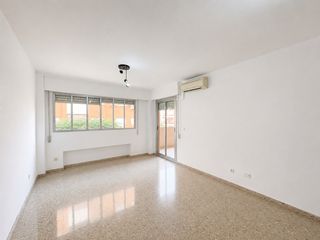 Flat  Carrer de l'almassil. Se vende amplia vivienda de 4 habitaciones en mislata.
