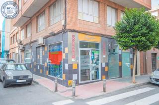 Local Comercial a Calle pablo iglesias 124. Tu oportunidad de negocio local en esquina en alquiler con opció