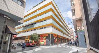 Pis a Calle hilarion eslava 3. Piso en venta en pleno centro de elda