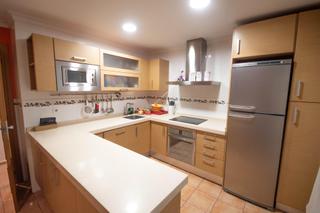 Rent Flat in Calle pablo iglesias 167. Piso totalmente equipado con garaje y trastero