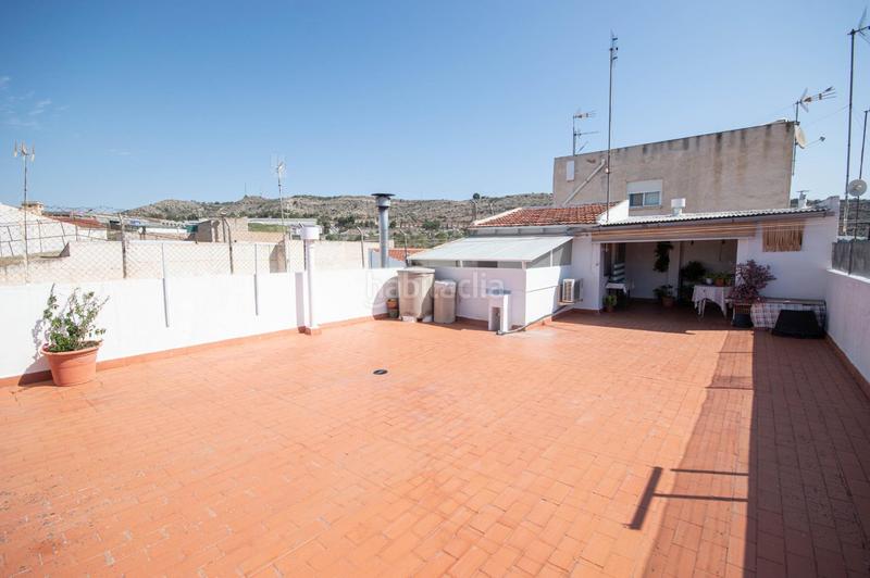 Foto 06b95d96-e60a-4e1d-bd5b-a3fde56bb394. Casa in calle del río manzanares 4 in San Crispín-Huerta Nueva-Estación Elda