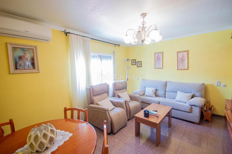 Foto 70d202a8-2e6a-4107-bdfb-6778abc2deff. Casa in calle del río manzanares 4 in San Crispín-Huerta Nueva-Estación Elda