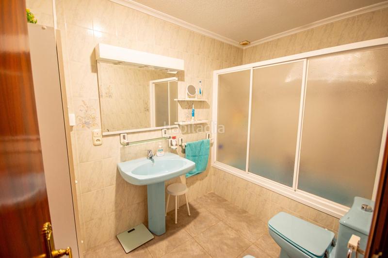 Foto d9cff8f7-a713-4306-8ab3-e241c3948f18. Casa in calle del río manzanares 4 in San Crispín-Huerta Nueva-Estación Elda