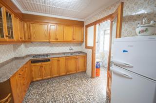 Pis a Mtro estruch 43. Vivienda con ascensor en zona acacias