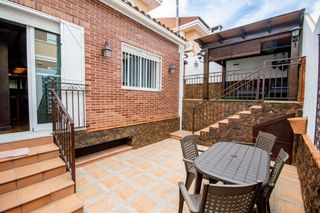 Miete Haus  Mancha de la 13. Bungalow en alquiler en una de las mejores zonas de petrer