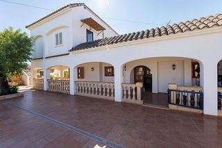 Masia a Sa Casa Blanca. Casa rústica unifamiliar en palma - casa blanca