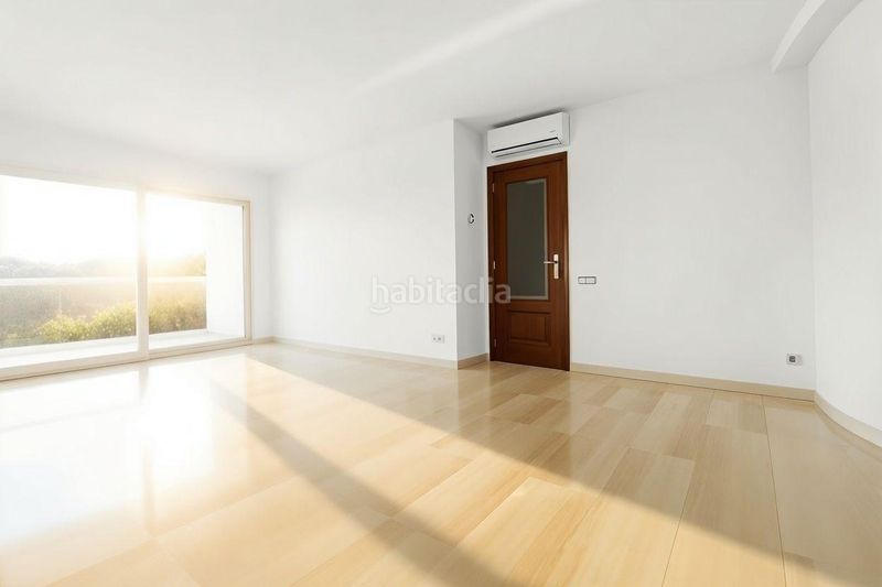 Foto 0f5fecaa-30b1-4107-b661-a989876c4d30. Pis amb calefacció aparcament piscina a Son Cladera Palma de Mallorca